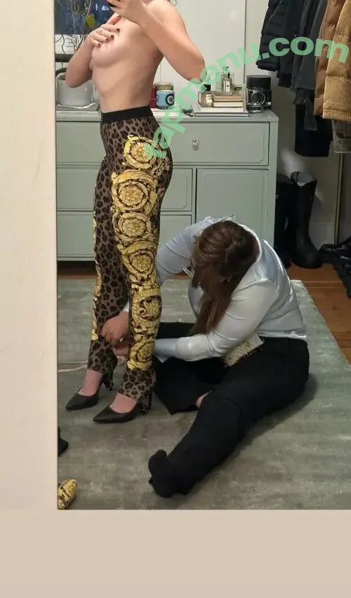 Rachel Anne Sennott nude photo #1163 (treaclychild)