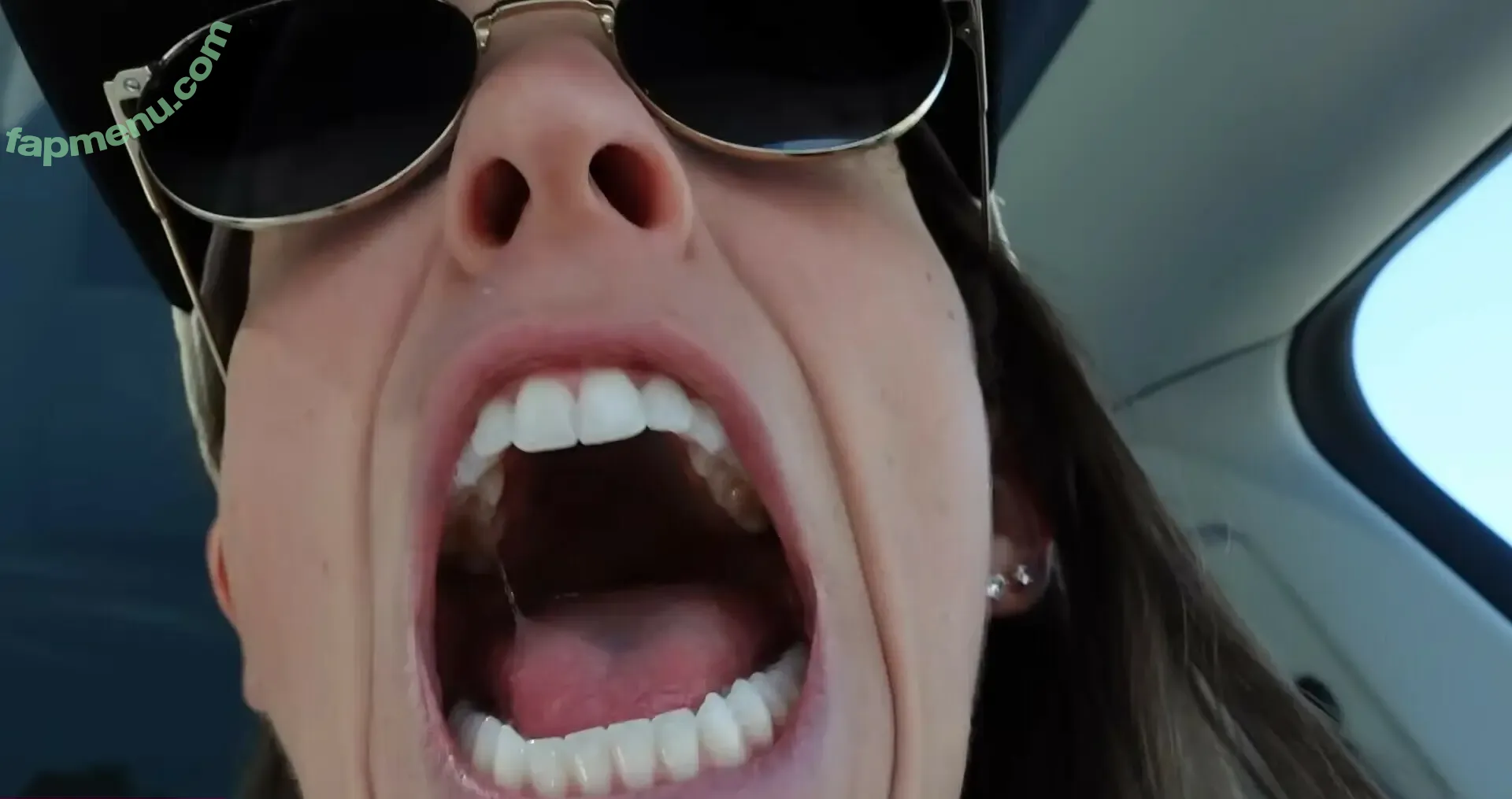 Rachel Ballinger nude photo #0021 (missrballer)