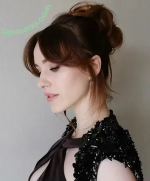 Rachel Brosnahan / Marvelous Mrs. Maisel / rachelbrosnahan nude photo #0473