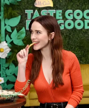 Rachel Brosnahan / Marvelous Mrs. Maisel / rachelbrosnahan nude photo #0592
