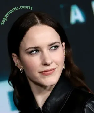 Rachel Brosnahan / Marvelous Mrs. Maisel / rachelbrosnahan nude photo #0630