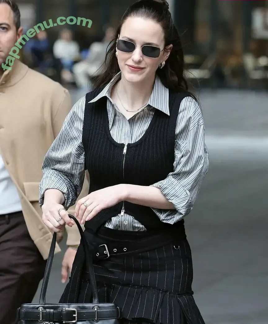 Rachel Brosnahan nude photo #0825 (Marvelous Mrs. Maisel / rachelbrosnahan)