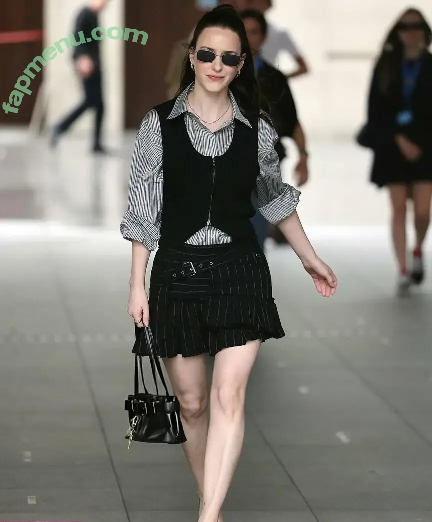 Rachel Brosnahan nude photo #0826 (Marvelous Mrs. Maisel / rachelbrosnahan)