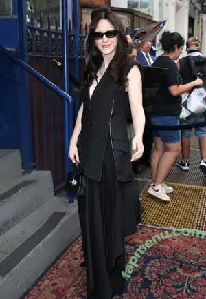 Rachel Brosnahan / Marvelous Mrs. Maisel / rachelbrosnahan nude photo #1061