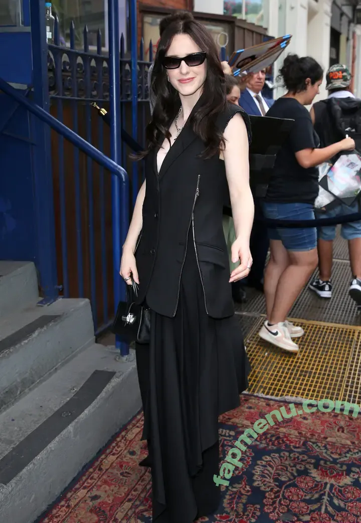 Rachel Brosnahan nude photo #1061 (Marvelous Mrs. Maisel / rachelbrosnahan)