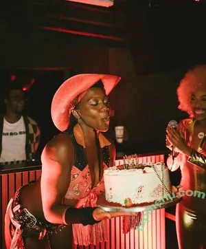 Rachel Chinouriri / rachelchinouriri nude photo #0086