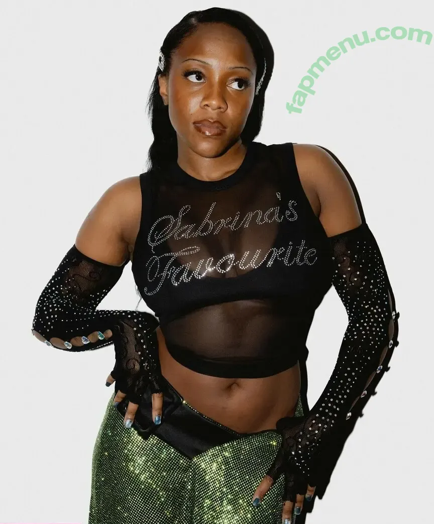 Rachel Chinouriri nude photo #0050 (rachelchinouriri)