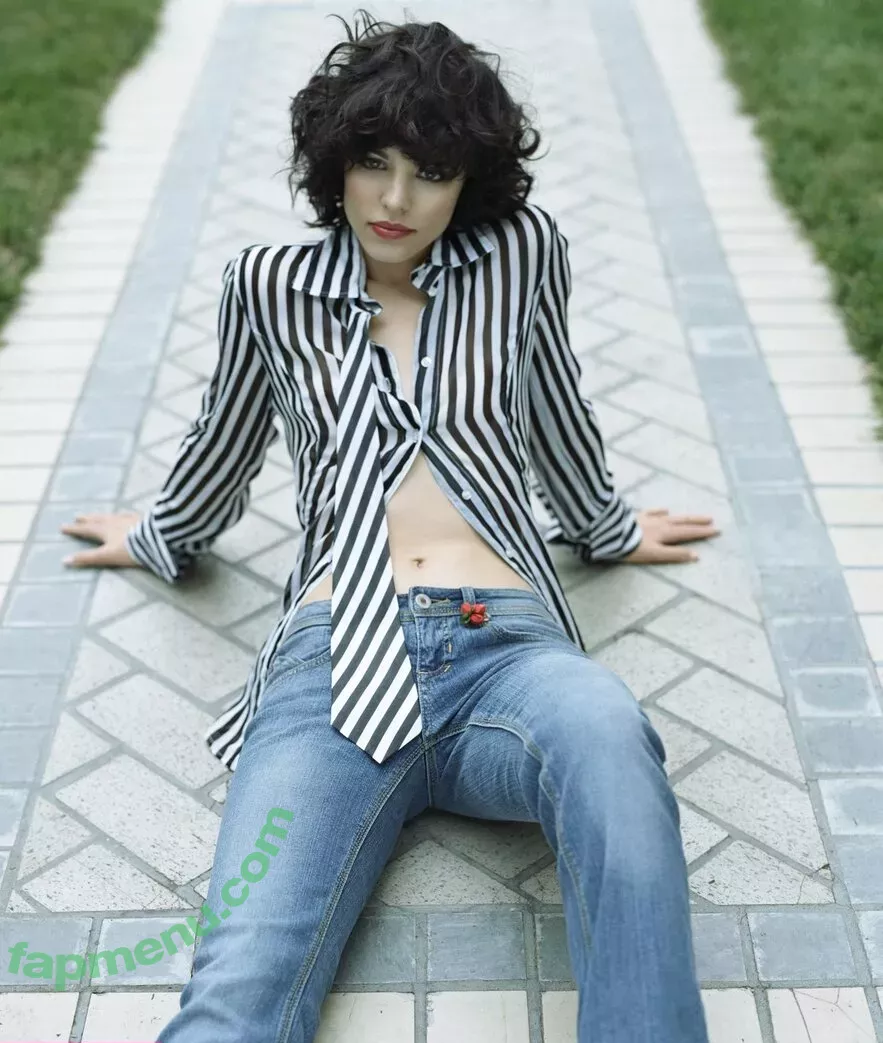 Rachel McAdams nude photo #0017 (rachelmcadams1)