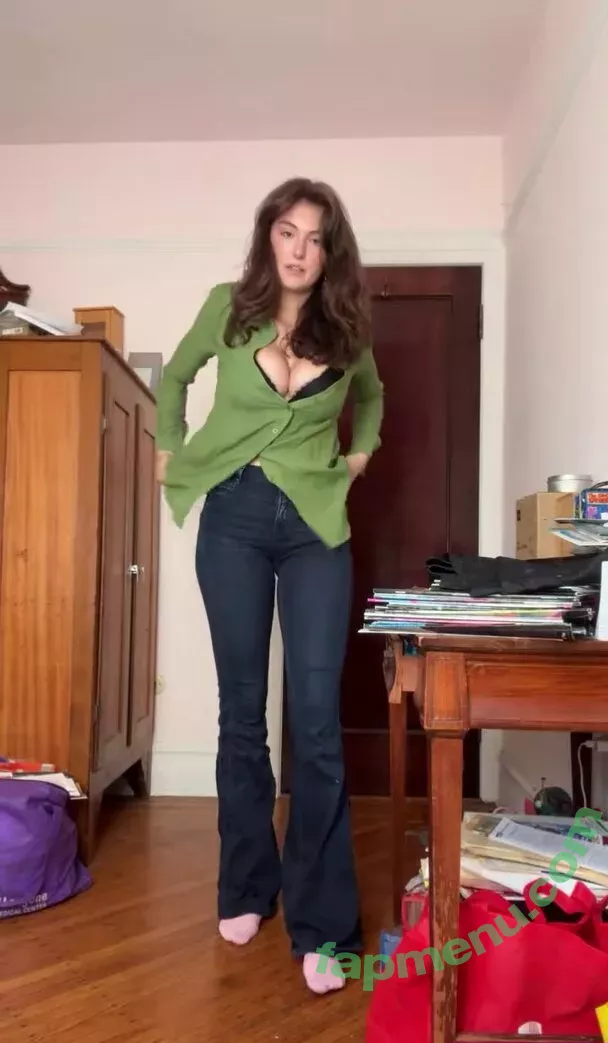 Rachel Michelle nude photo #4245 (Beautyandbrainswithatwist / rachellemichelle)