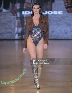 Rachel Michelle / Beautyandbrainswithatwist / rachellemichelle nude photo #5381