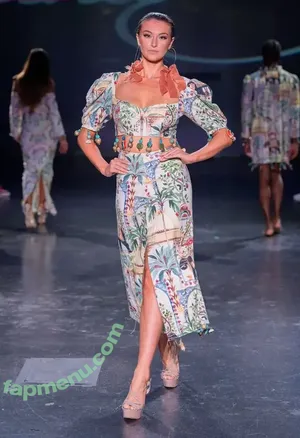 Rachel Michelle / Beautyandbrainswithatwist / rachellemichelle nude photo #5402