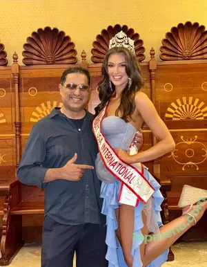 Rachel Michelle / Beautyandbrainswithatwist / rachellemichelle nude photo #5492