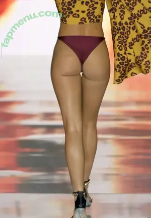 Rachel Michelle / Beautyandbrainswithatwist / rachellemichelle nude photo #5638