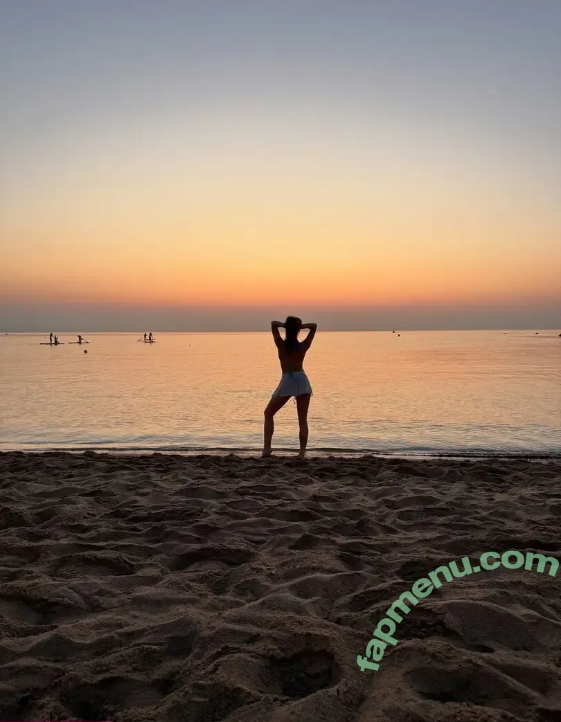 Rachel Michelle nude photo #5263 (Beautyandbrainswithatwist / rachellemichelle)