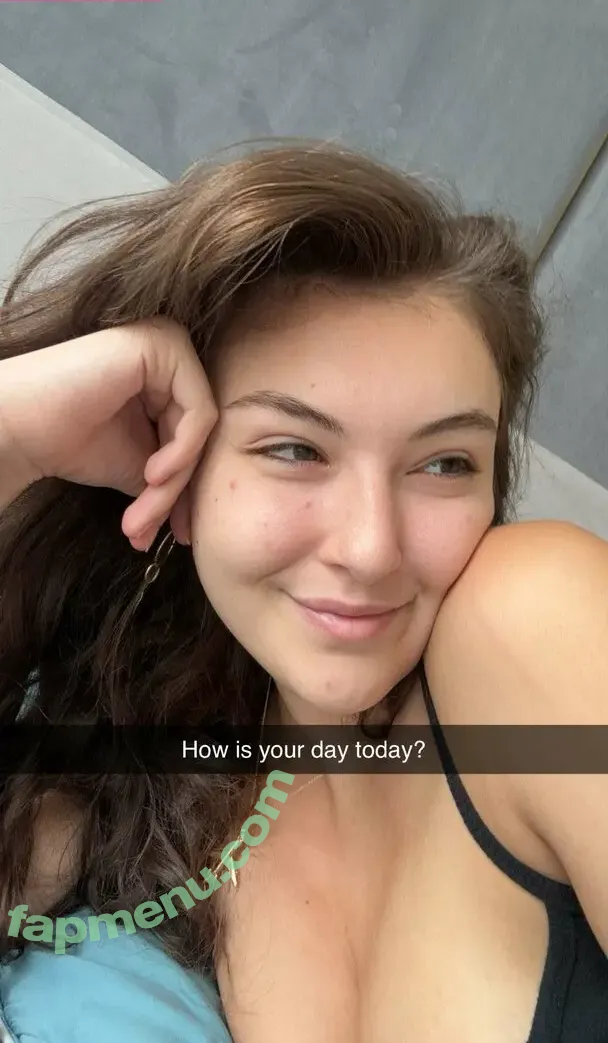 Rachel Michelle nude photo #5312 (Beautyandbrainswithatwist / rachellemichelle)