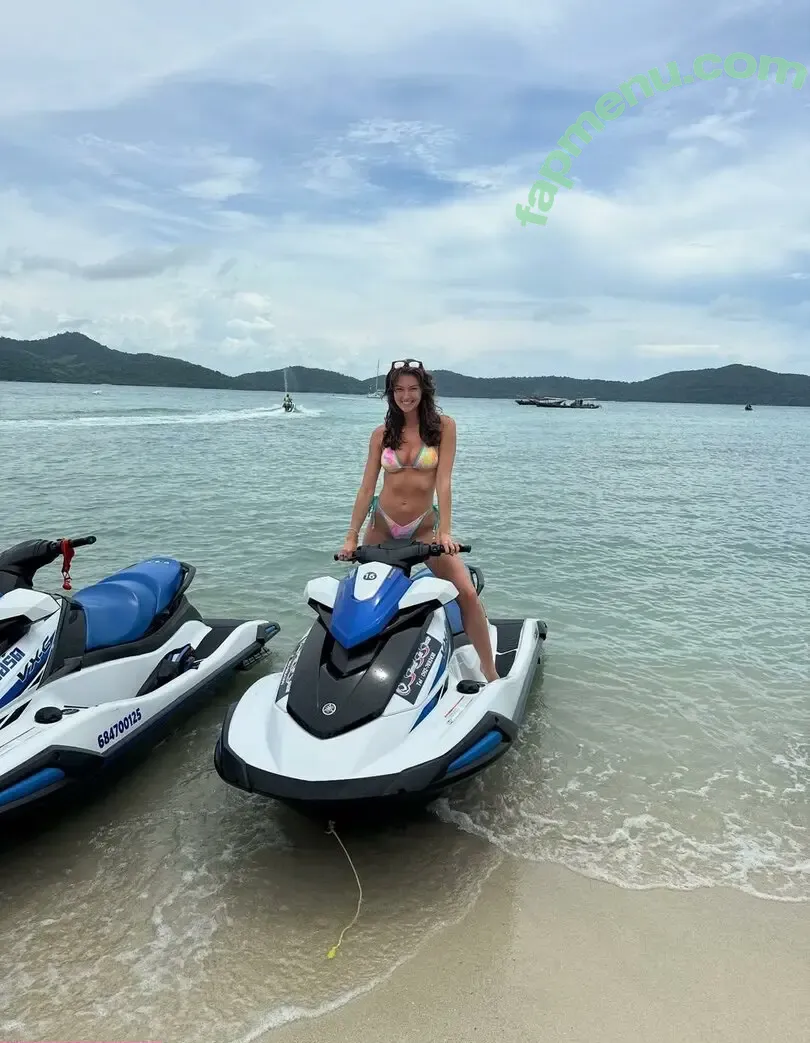 Rachel Michelle nude photo #5321 (Beautyandbrainswithatwist / rachellemichelle)