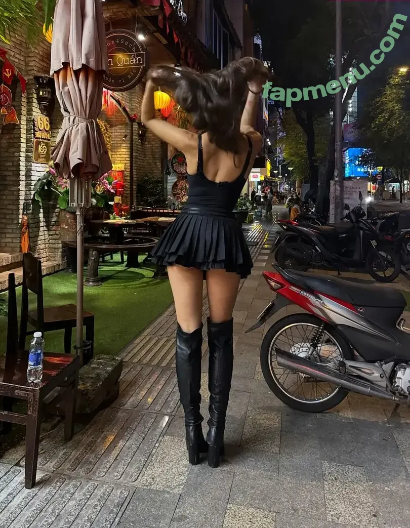 Rachel Michelle nude photo #5355 (Beautyandbrainswithatwist / rachellemichelle)