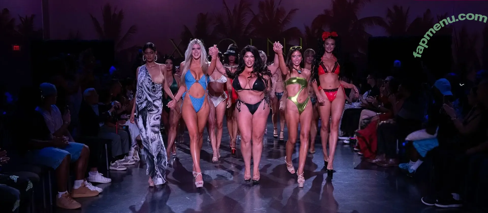 Rachel Michelle nude photo #5406 (Beautyandbrainswithatwist / rachellemichelle)