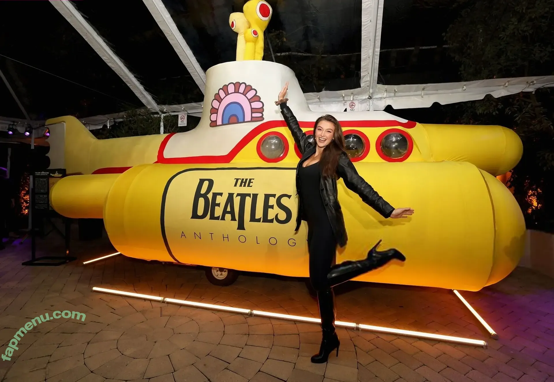 Rachel Michelle nude photo #5606 (Beautyandbrainswithatwist / rachellemichelle)