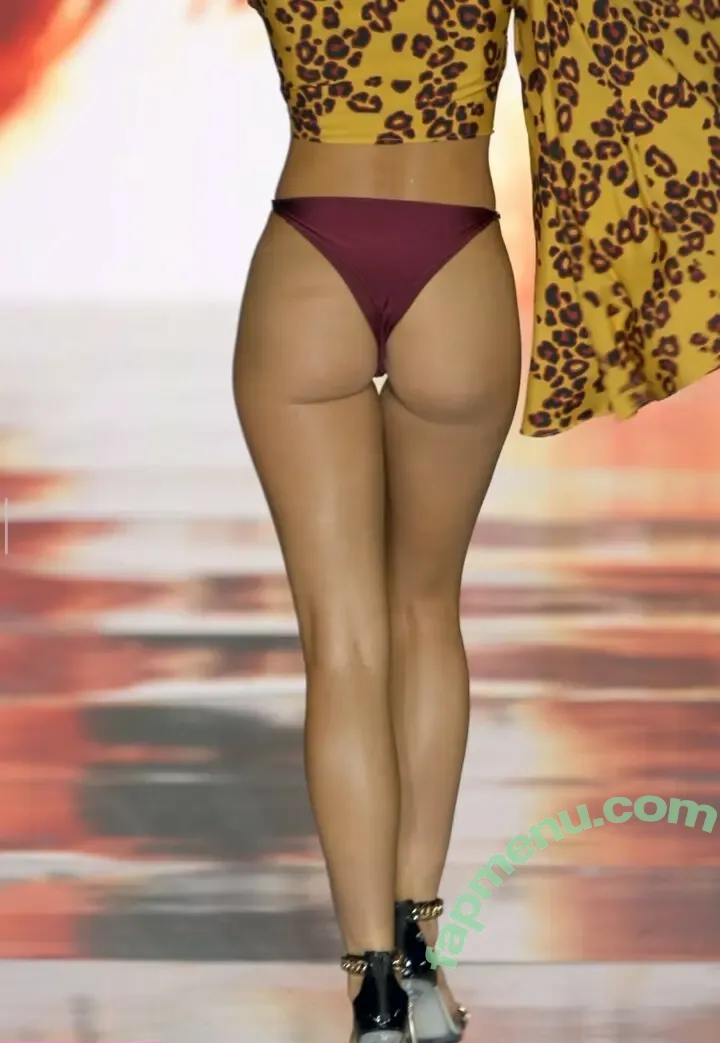 Rachel Michelle nude photo #5637 (Beautyandbrainswithatwist / rachellemichelle)