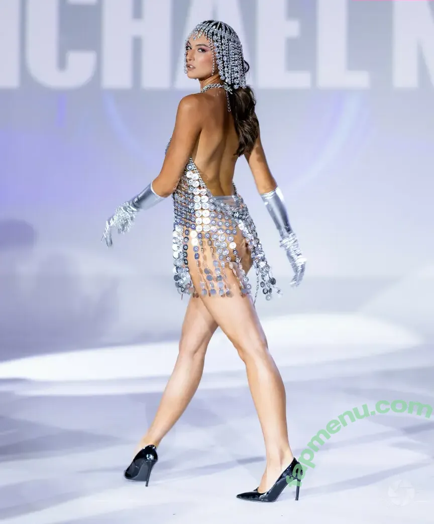 Rachel Michelle nude photo #5654 (Beautyandbrainswithatwist / rachellemichelle)