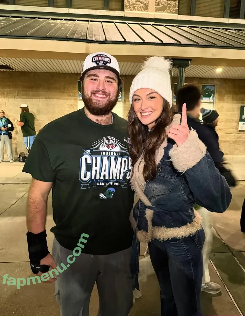 Rachel Michelle nude photo #5738 (Beautyandbrainswithatwist / rachellemichelle)