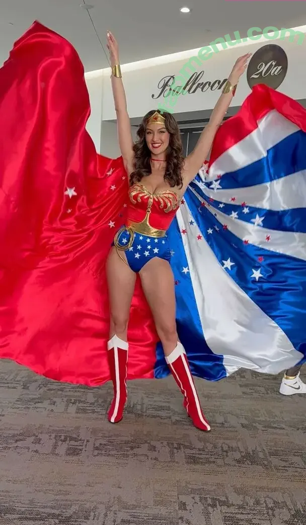 Rachel Michelle nude photo #5747 (Beautyandbrainswithatwist / rachellemichelle)