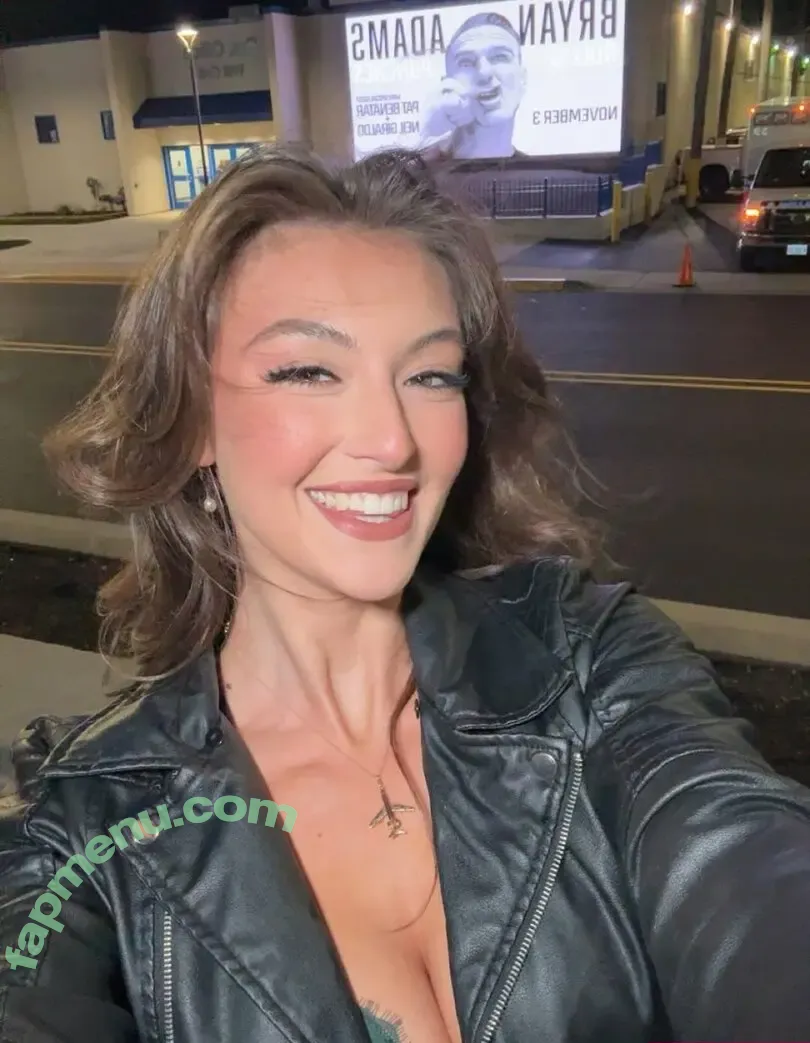 Rachel Michelle nude photo #5776 (Beautyandbrainswithatwist / rachellemichelle)