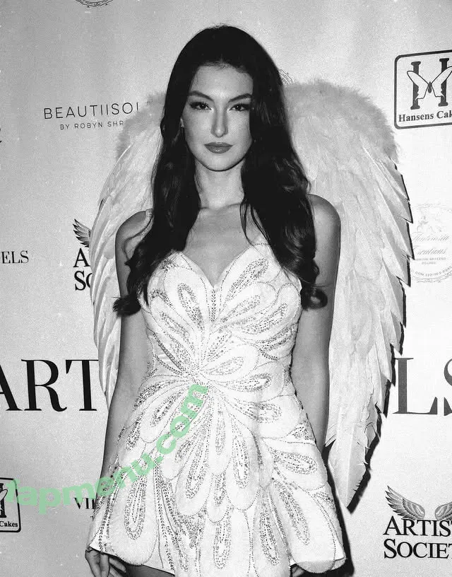 Rachel Michelle nude photo #5787 (Beautyandbrainswithatwist / rachellemichelle)