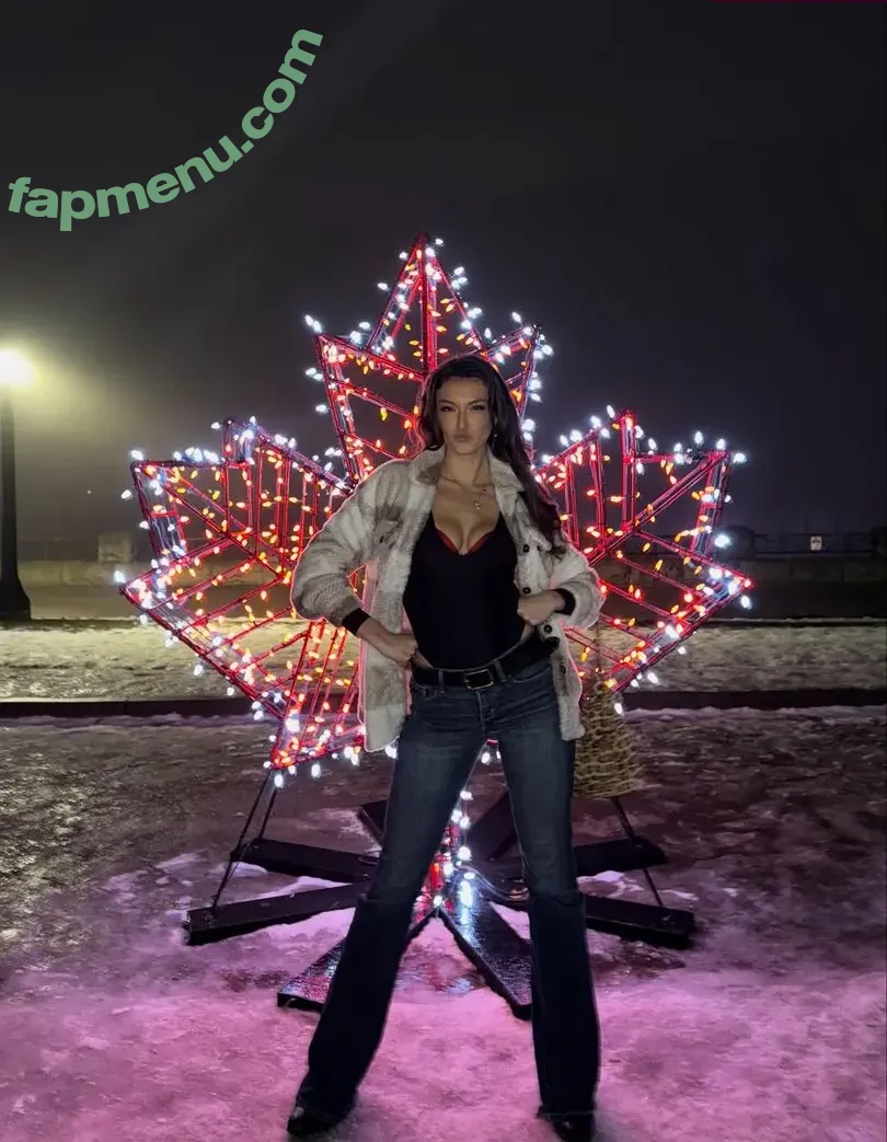 Rachel Michelle nude photo #5819 (Beautyandbrainswithatwist / rachellemichelle)