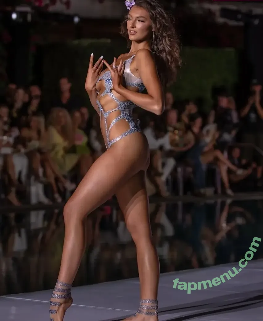 Rachel Pizzolato nude photo #1439 (Beautyandbrainswithatwist - / beautyandbrainswithatwist / braintwist2112 / nicoleafterdark)