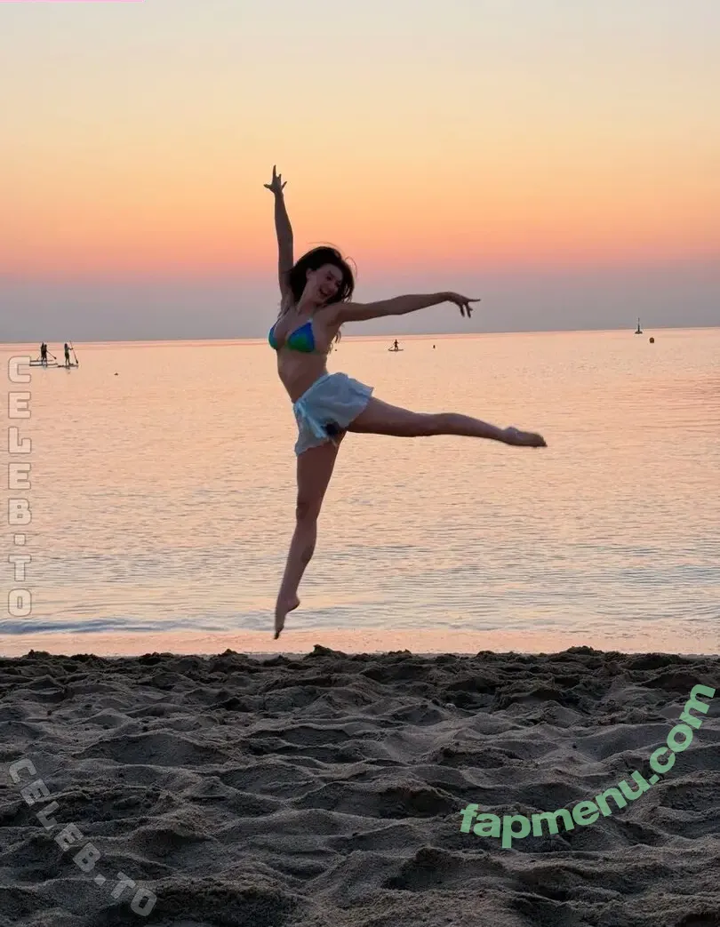 Rachel Pizzolato nude photo #1790 (Beautyandbrainswithatwist - / beautyandbrainswithatwist / biancasotelo14 / braintwist2112)