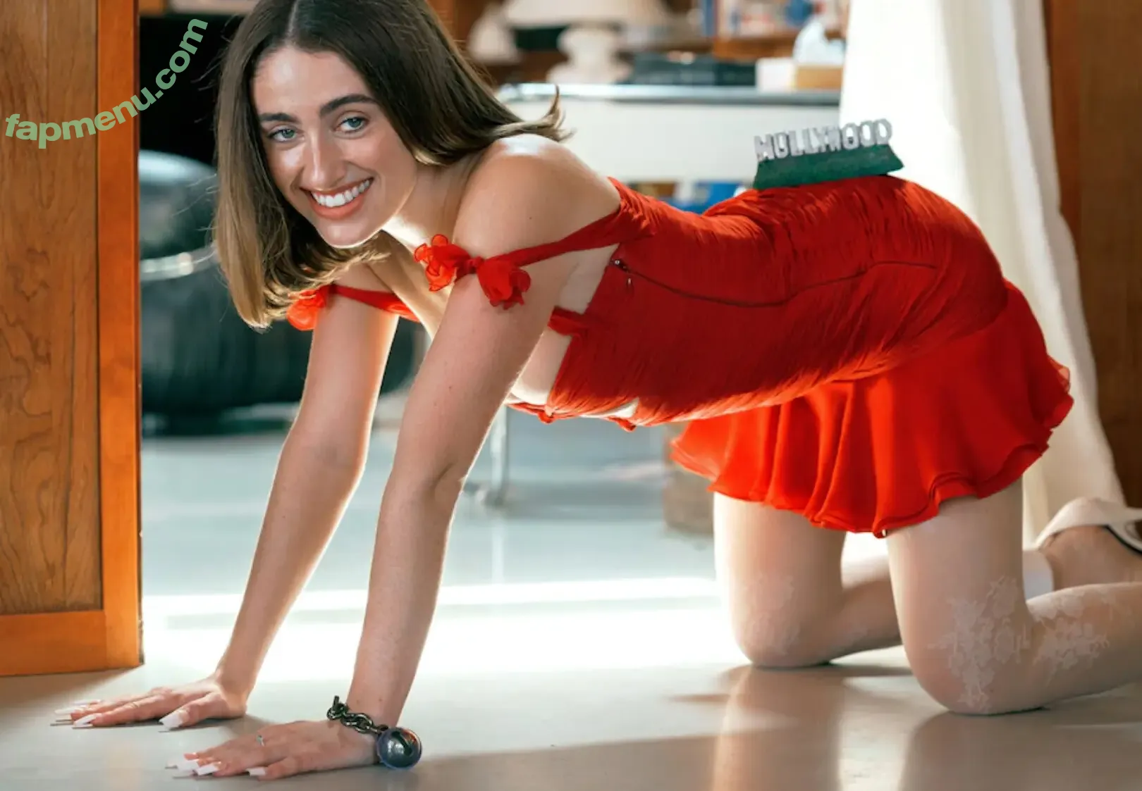 Rachel Sennott nude photo #0195 (sennottfiles / treaclychild)