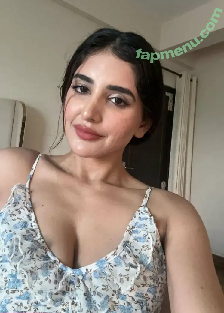 Rachel Sharma nude photo #0028 (sharma_rachel_)