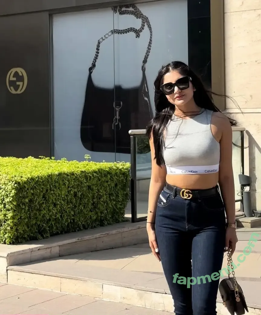 Rachel Sharma nude photo #0034 (sharma_rachel_)