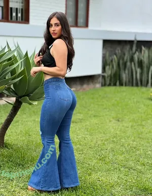  nude photo #0004