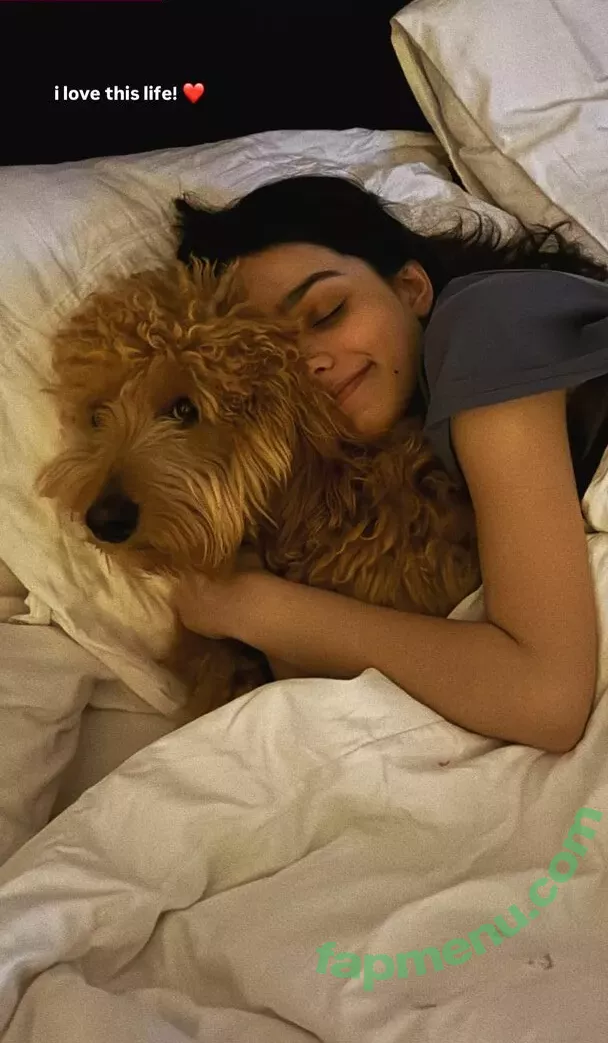 Rachel Zegler nude photo #1381 (rachelzegler / rachmariexoxo)