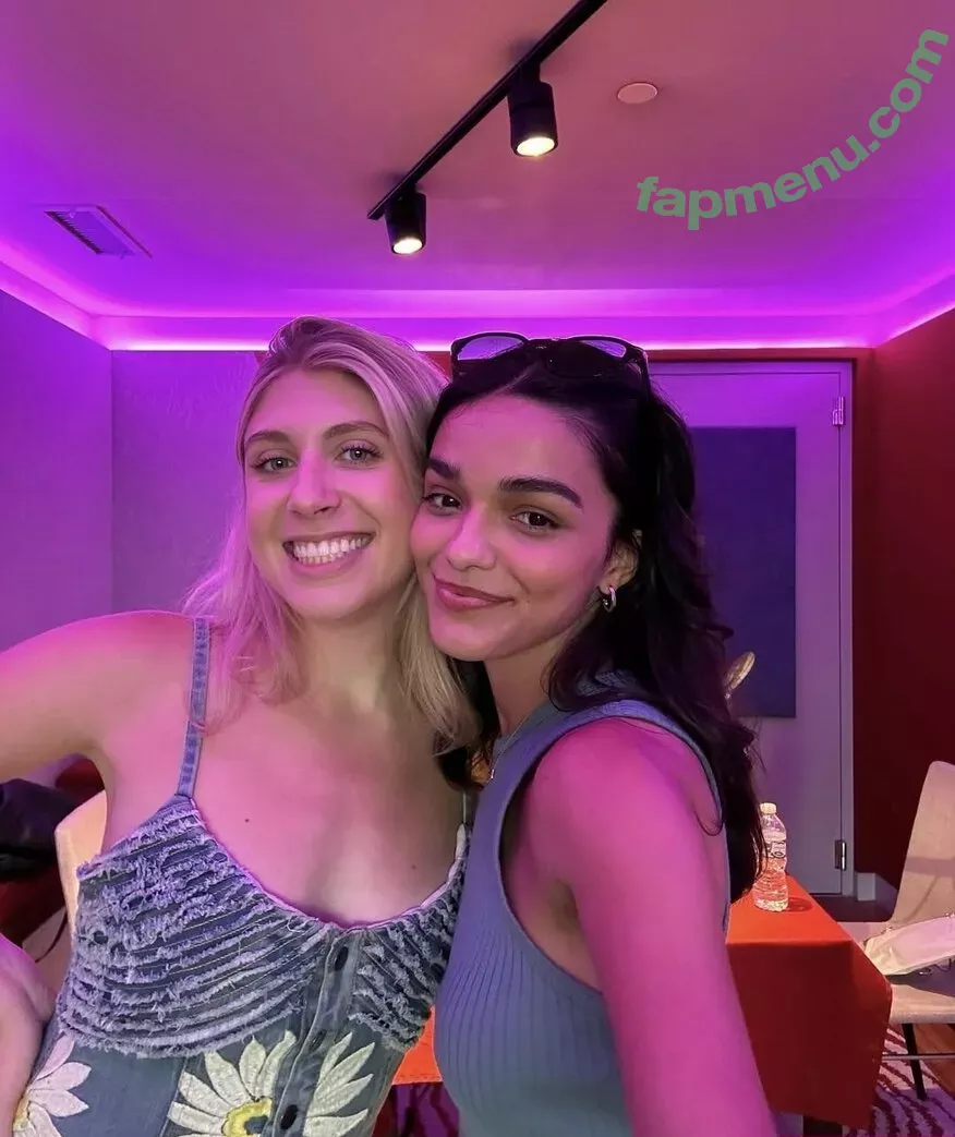 Rachel Zegler nude photo #1382 (rachelzegler / rachmariexoxo)