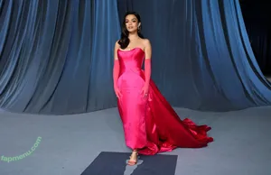 Rachel Zegler / rachelzegler / rachmariexoxo nude photo #2283