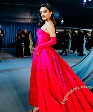 Rachel Zegler / rachelzegler / rachmariexoxo nude photo #2299