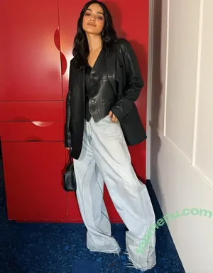 Rachel Zegler / rachelzegler / rachmariexoxo / tommy.dorfman nude photo #2328