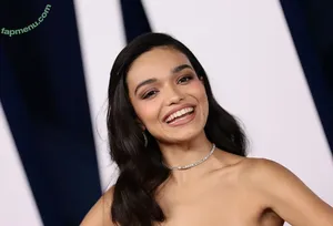 Rachel Zegler / rachelzegler / rachmariexoxo / tommy.dorfman nude photo #2357