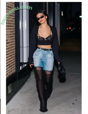 Rachel Zegler / rachelzegler / rachmariexoxo nude photo #2428