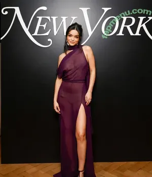 Rachel Zegler / rachelzegler / rachmariexoxo / tommy.dorfman nude photo #2486