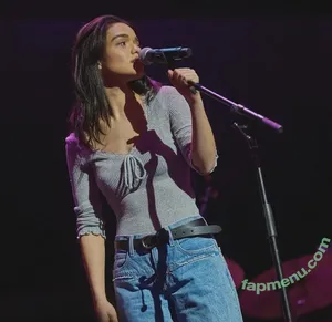 Rachel Zegler / rachelzegler / rachmariexoxo nude photo #2518