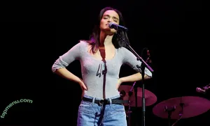 Rachel Zegler / rachelzegler / rachmariexoxo nude photo #2524