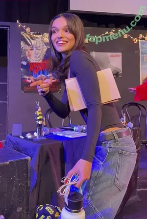 Rachel Zegler / rachelzegler / rachmariexoxo nude photo #2532