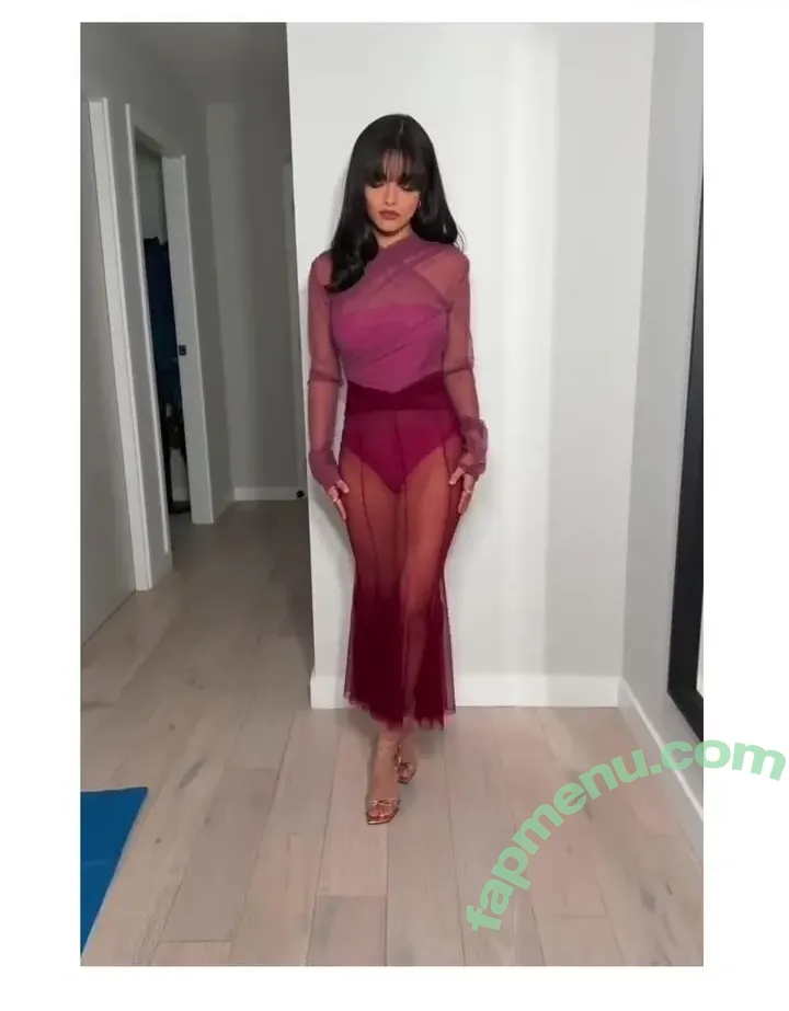Rachel Zegler nude photo #2184 (rachelzegler / rachmariexoxo)