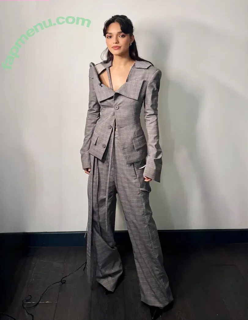 Rachel Zegler nude photo #2313 (rachelzegler / rachmariexoxo)