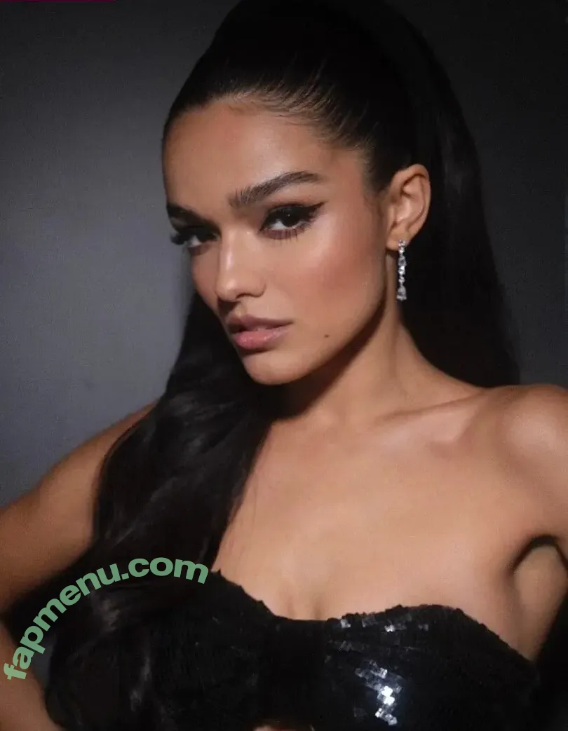 Rachel Zegler nude photo #2318 (rachelzegler / rachmariexoxo)